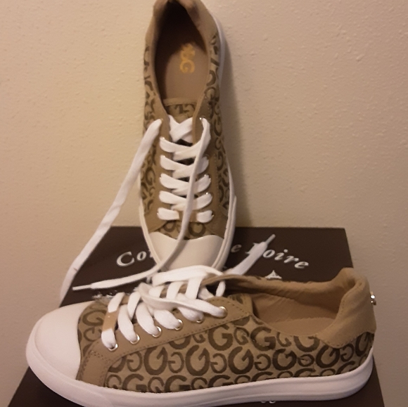 Guess Shoes Size 8 Canvas Monogram Sneakers NWOT - Picture 6 of 16